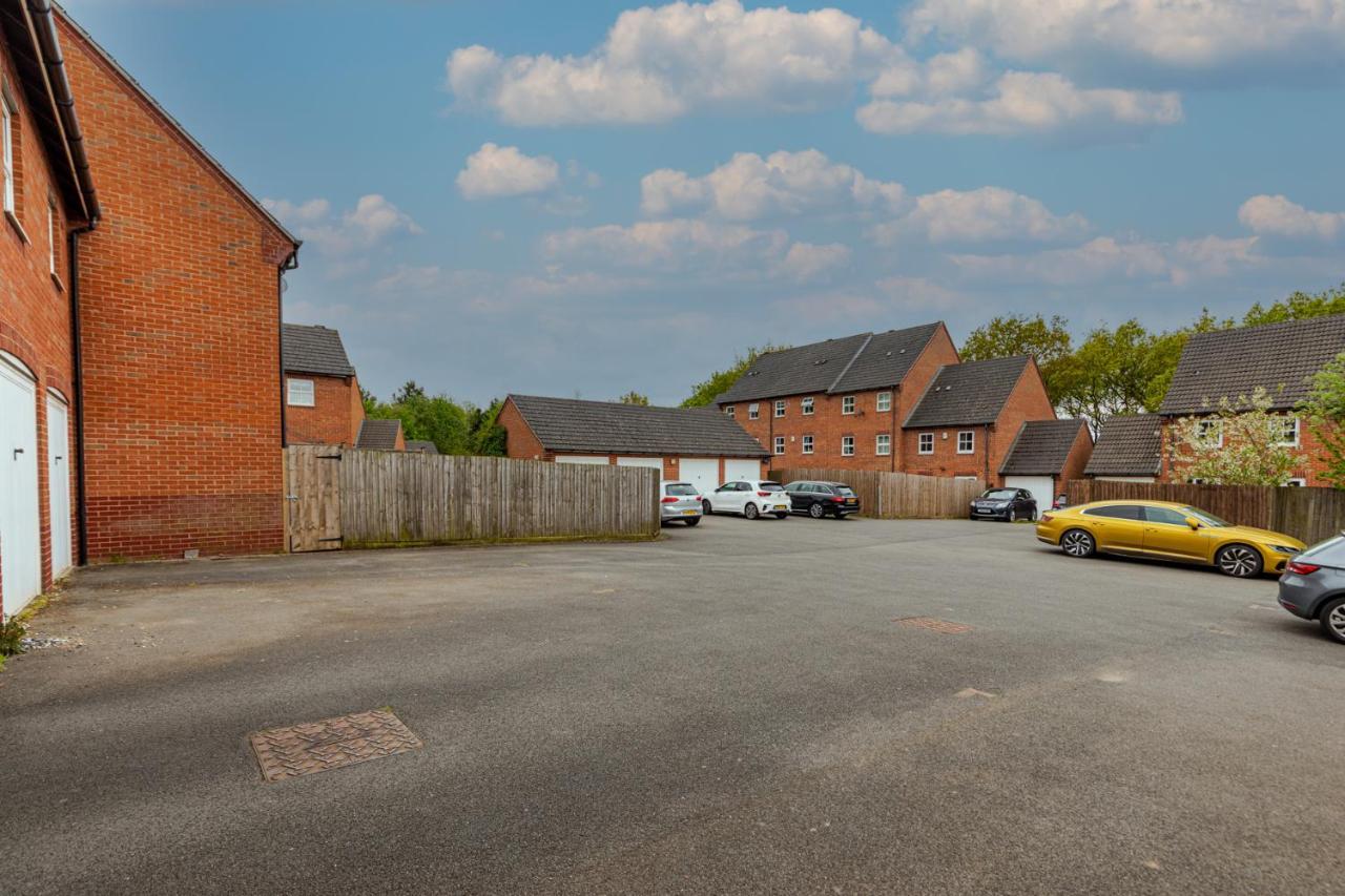 Silver Stag Properties, Modern 2 Bedroom House Thringstone Eksteriør billede